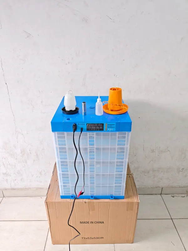 320 Eggs capacity Incubator premier