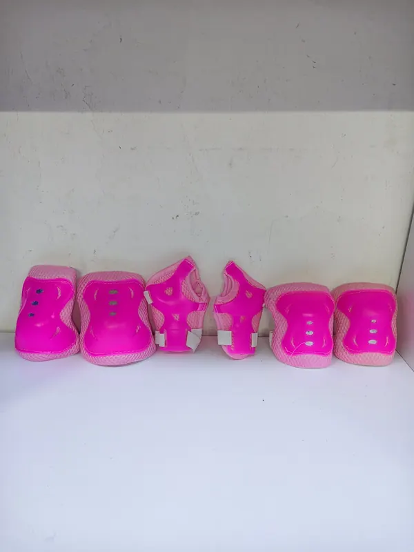 Protective gears pink