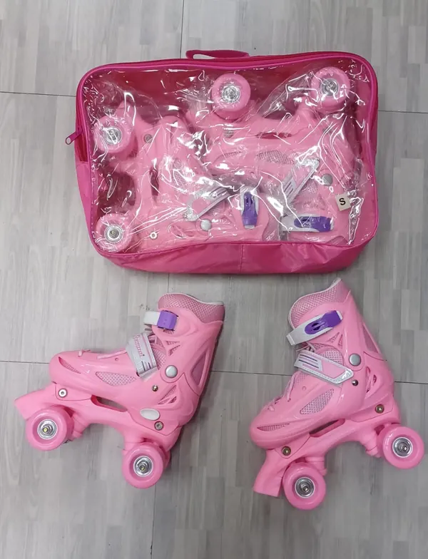 Quad skates pink