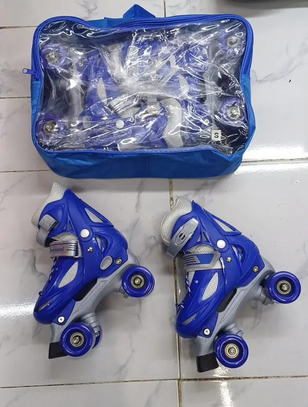 Quad skates blue