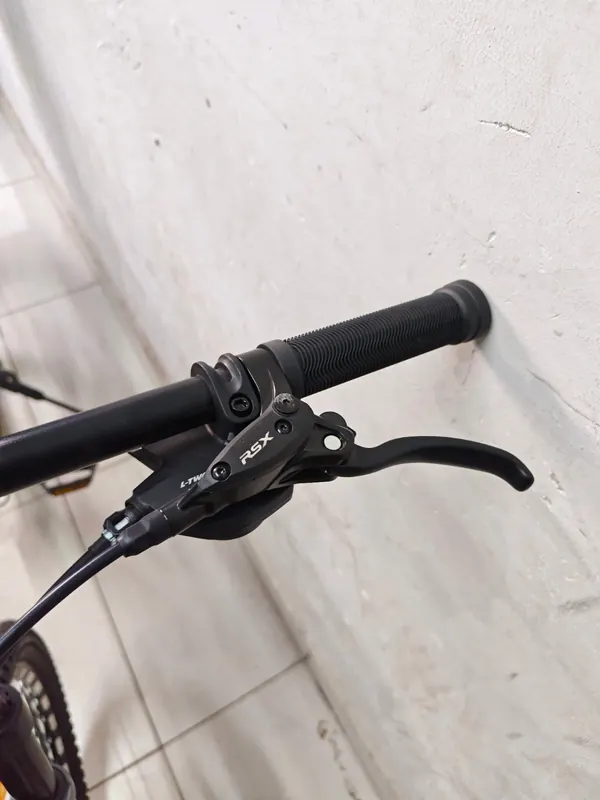 Brake lever and shifter on the Unirox handlebar